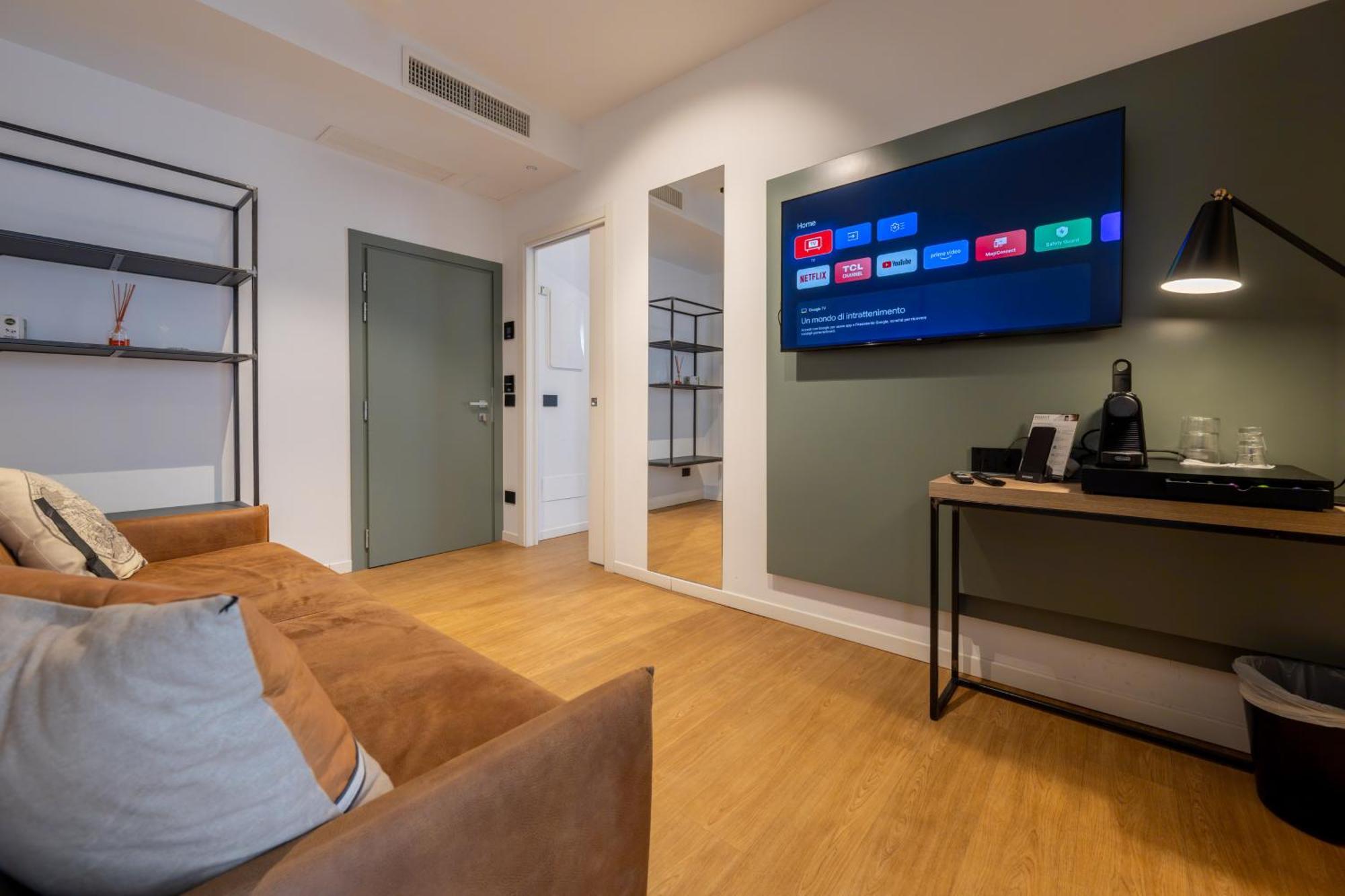 Meg Lifestyle Hotel & Apartaments ริชชิโอเน ภายนอก รูปภาพ