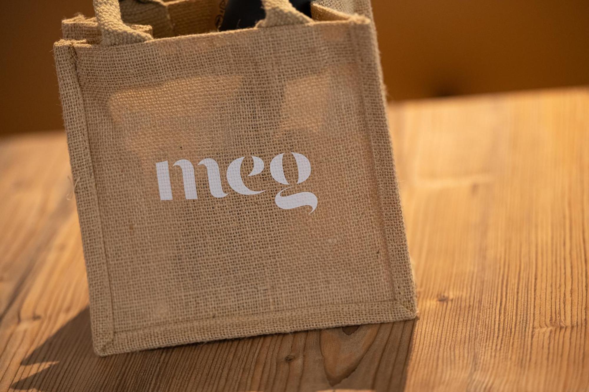 Meg Lifestyle Hotel & Apartaments ริชชิโอเน ภายนอก รูปภาพ
