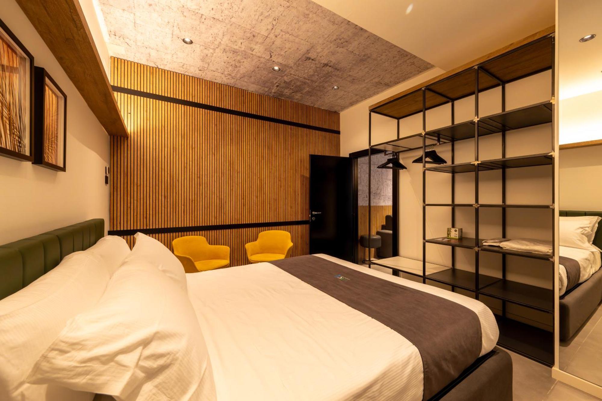 Meg Lifestyle Hotel & Apartaments ริชชิโอเน ภายนอก รูปภาพ